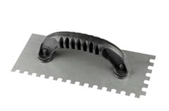 DESEMPENADEIRA AÇO DENTADA 240X100MM CABO PLÁSTICO